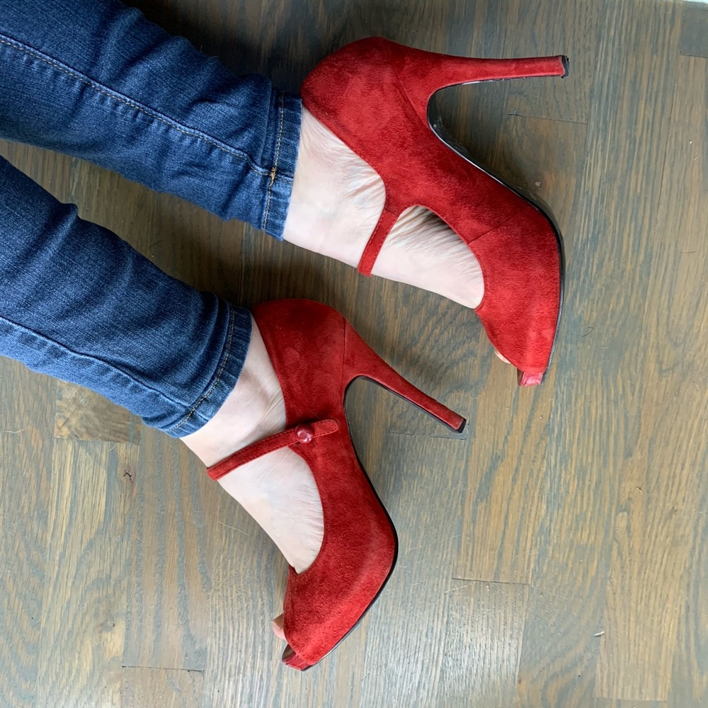 Red suede Nine West peep toe heels 7M